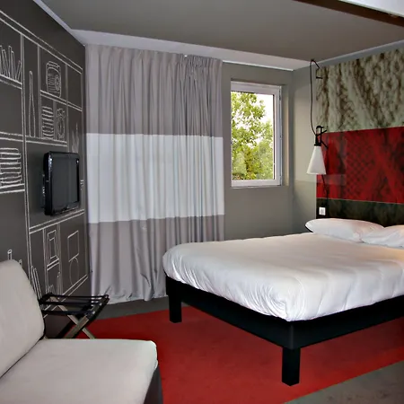 Ibis Purpan Aeroport ホテル 3*
