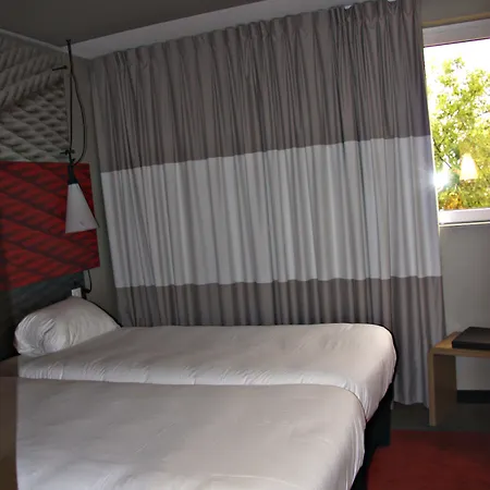 ホテル Ibis Purpan Aeroport 3*