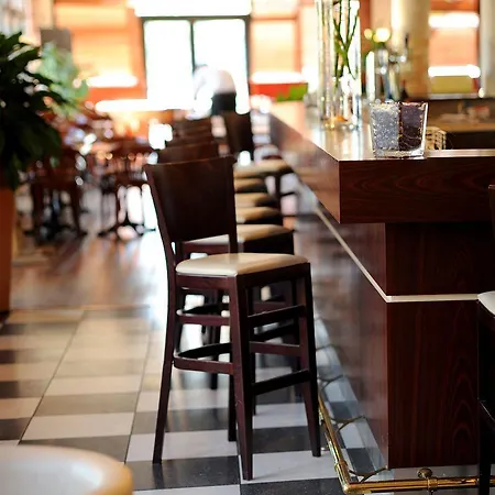Ibis Purpan Aeroport Hotel 3*