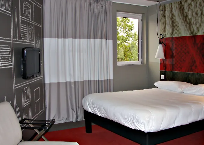 Ibis Purpan Aeroport ホテル 3*