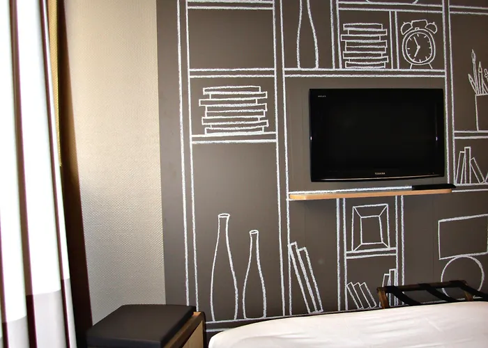 Ibis Purpan Aeroport ホテル 3*