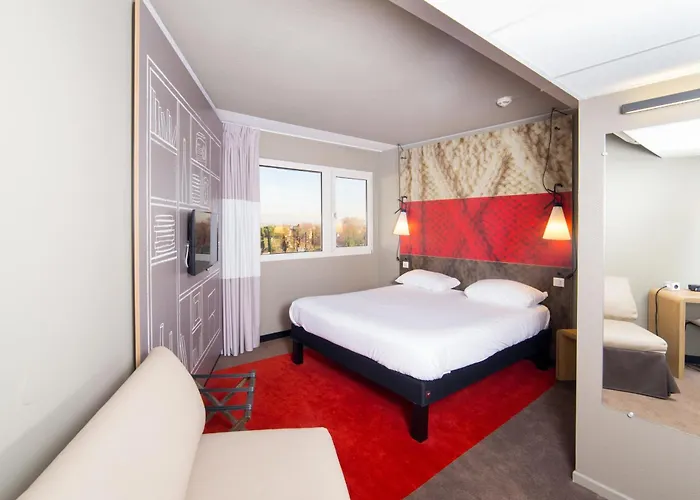 Ibis Purpan Aeroport ホテル 3*